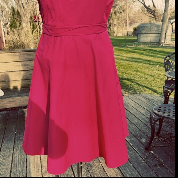Elie Tahari Red Raspberry, Fit&Flare, Halter Neckline, Prom/Party Dress Sz. 6 - Picture 2 of 15